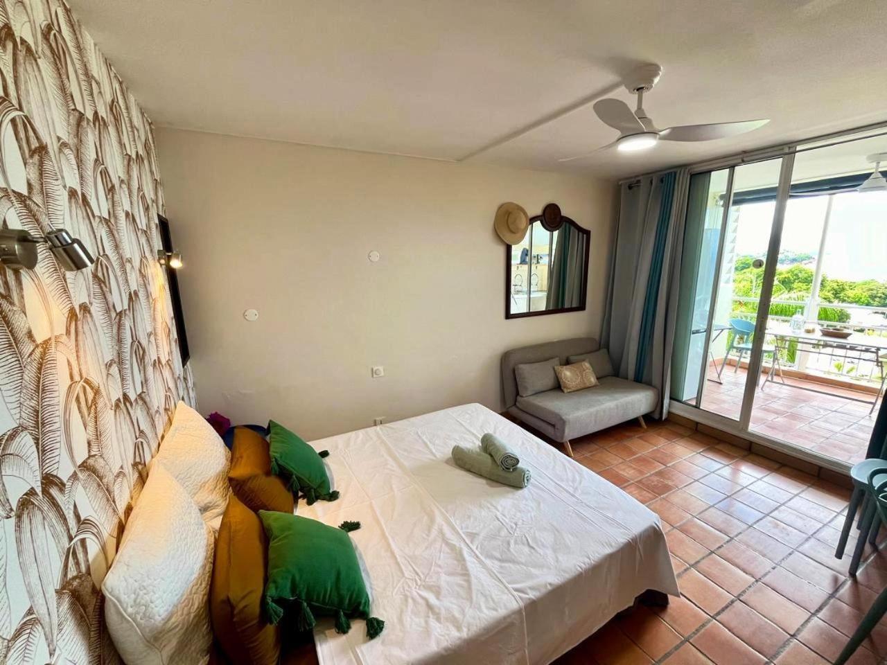 L'Escale Bleue Apartment La Trinite Bagian luar foto