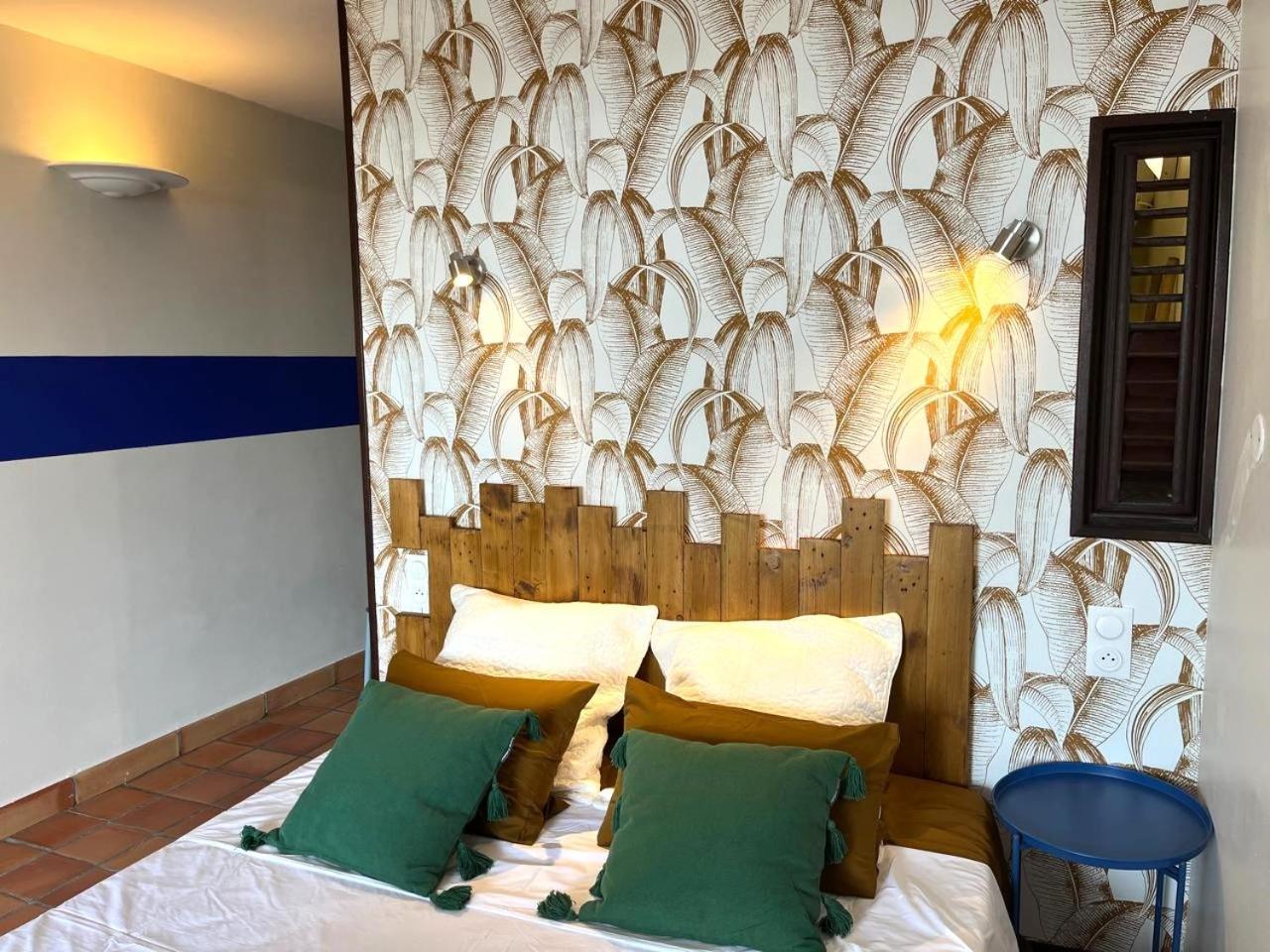 L'Escale Bleue Apartment La Trinite Bagian luar foto